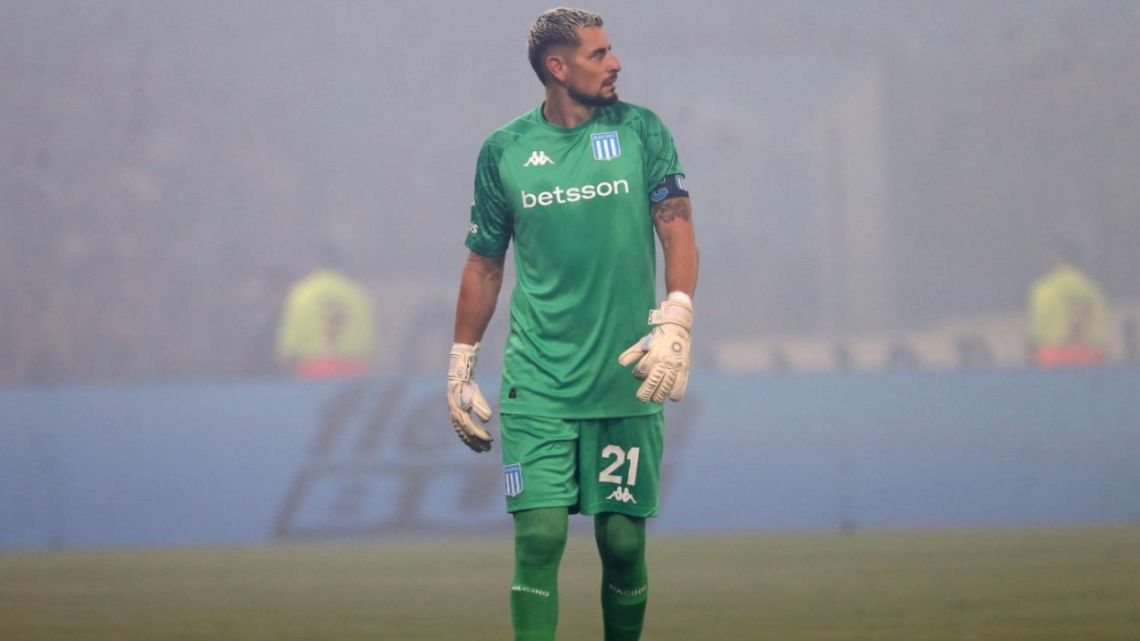 Racing goleó y Arias tomó la palabra: «Este es el Racing que nos llevó a ser campeón de la Sudamericana y de la Recopa»