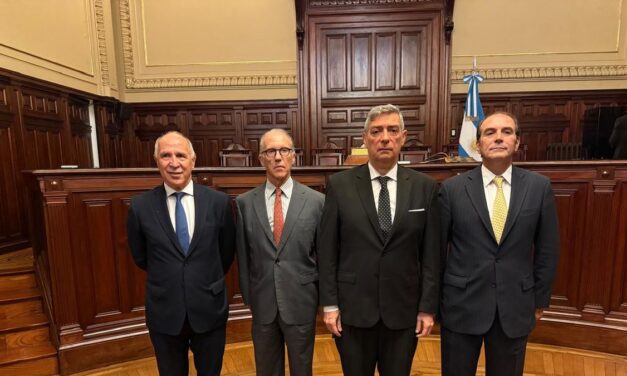 La Corte Suprema declaró duelo nacional sin cese de actividades