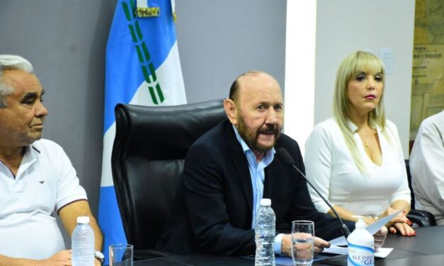 Formosa también desdobla elecciones y busca reformar la Constitución para darle oxígeno a una gestión desgastada