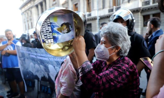 Los jubilados volverán a marchar este miércoles frente al Congreso