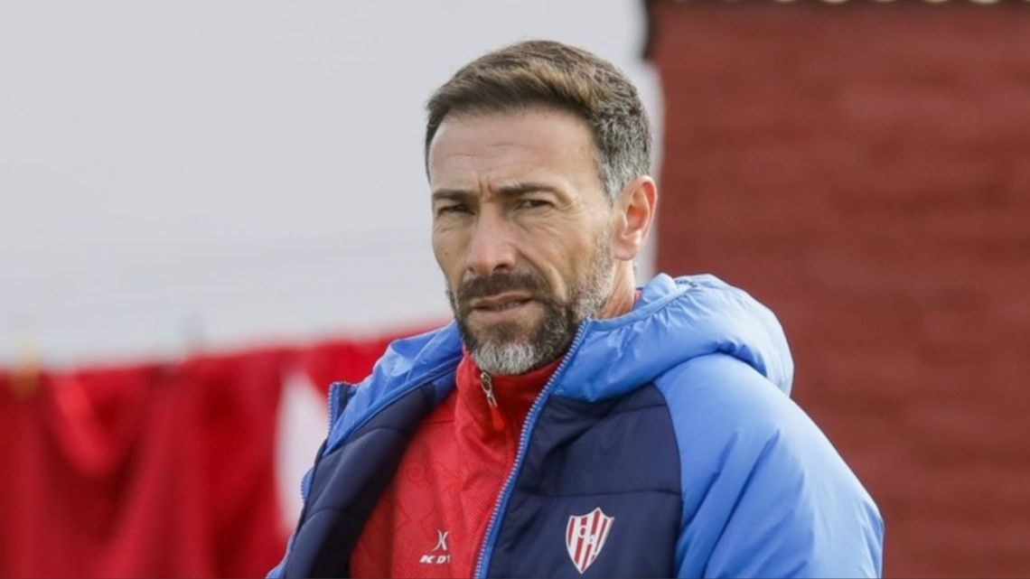 El Kily González se va de Unión y se suma a lista de técnicos que se quedaron sin trabajo