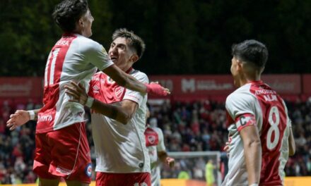 El Bicho le ganó con autoridad a Barracas y se mantuvo como escolta de la Zona A