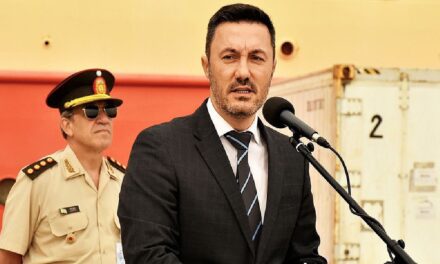 Pedirán la interpelación de Luis Petri por entrenamiento antidisturbios de la Armada Argentina