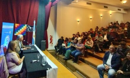 Ricardo Quintela lleva a las provincias su línea Federales para diferenciarse de la conducción nacional del PJ