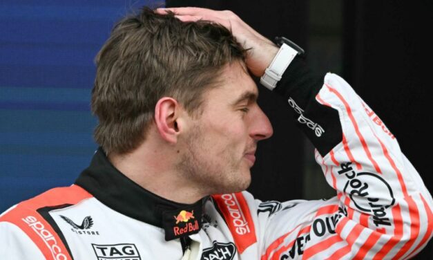 Mad Max les corre en bici: todo era de McLaren en Suzuka, pero Verstappen se quedó con la pole