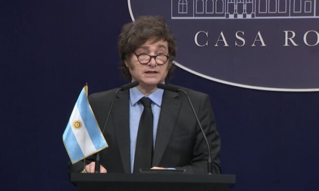Javier Milei confirmó su alineamiento con EEUU y respaldó a Donald Trump en su guerra comercial