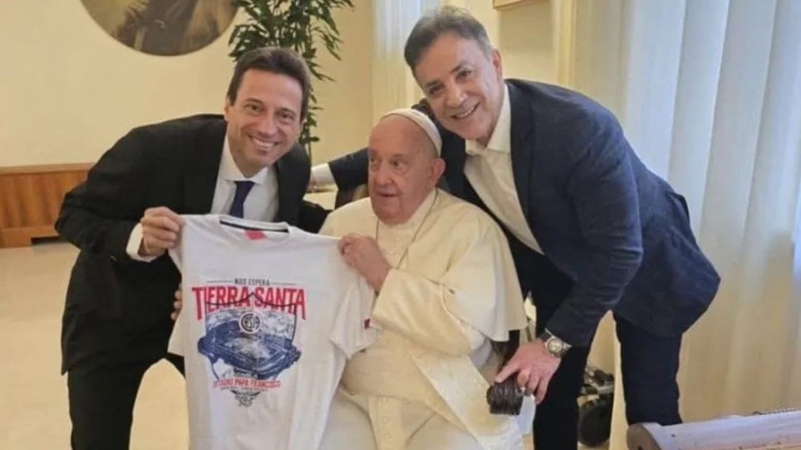 Moretti, tras la muerte del Papa Francisco: «El futuro estadio llevará su nombre y habrá homenaje»