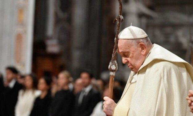 El papa Francisco envió un mensaje durante la misa que inicia los ritos de Semana Santa