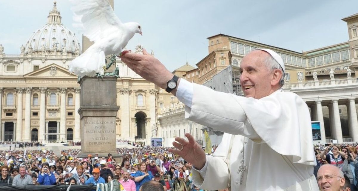 Italia propone un nuevo día festivo en conmemoración al papa Francisco