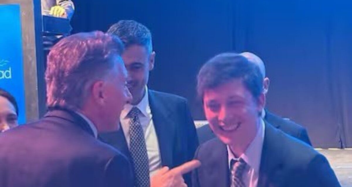 El encuentro entre Mauricio Macri y Santiago Caputo en la cena de la Fundación Libertad