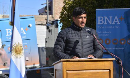 <div class="volanta-custom" style="
                color: #444;
                font-size: 0.8rem;
                font-weight: 600;
                line-height: 1.1;
                margin-bottom: 6px;
                text-transform: uppercase;
                letter-spacing: 0.3px;
                text-align: left;
            ">Robo en el municipio de Calingasta</div><div class="post-title-custom" style="text-align: left;">Sebastián Carbajal: “Voy a echar al empleado que robó la camioneta»</div>