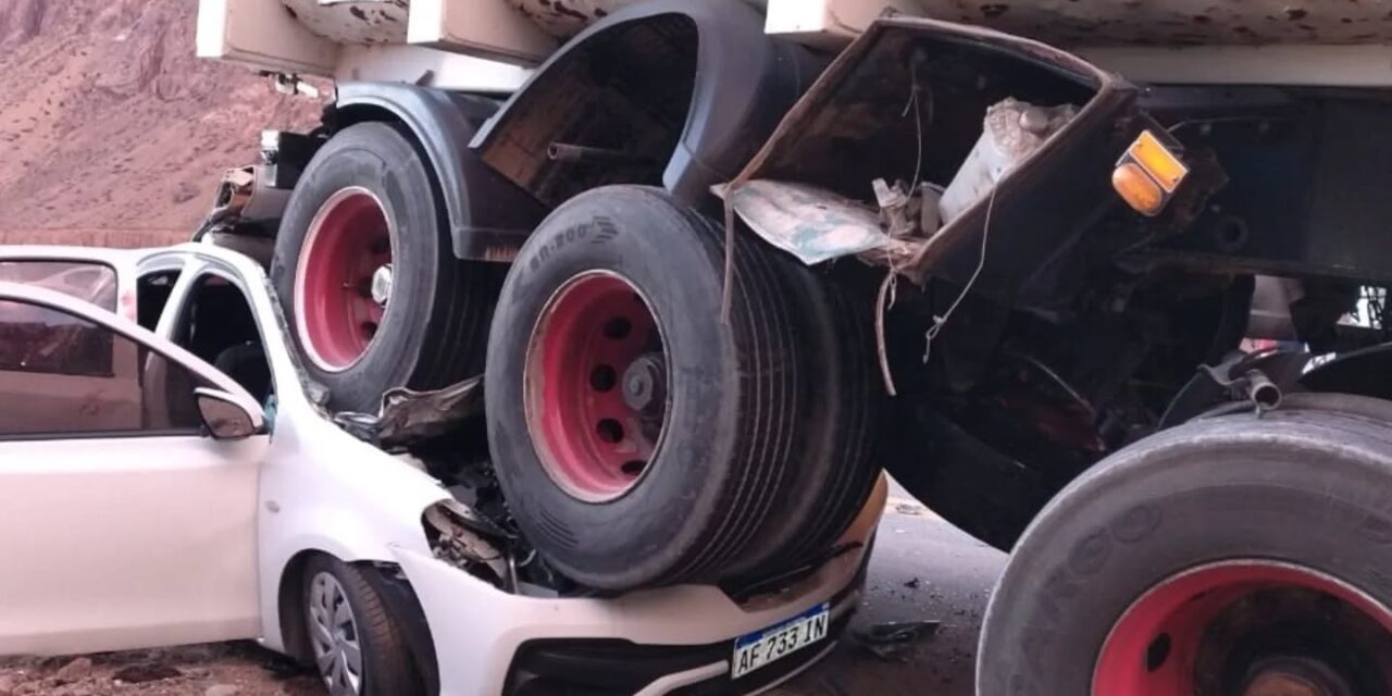 Tragedia en Mendoza: Dos muertos y una herida grave en Ruta 7