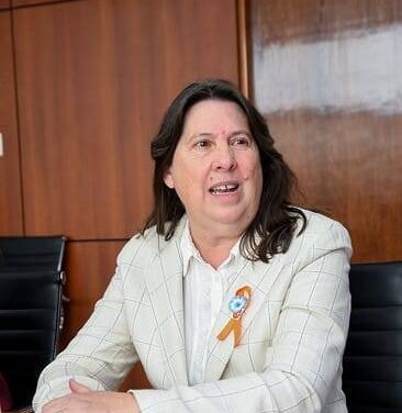 Charla sobre esclerosis múltiple: Una mirada profunda a una enfermedad de las mil caras