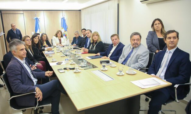 Avanzan proyectos clave en Educación, Cultura y Peticiones en la Legislatura