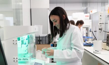 La nueva Inteligencia Artificial que permite modelar la interacción entre átomos y es gratuita