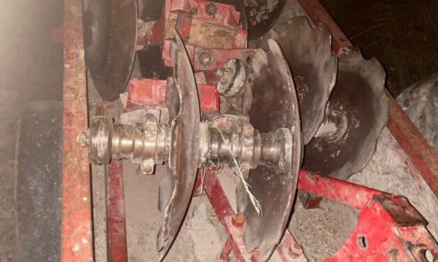 ¡Entre los arbustos! Policía desbarata robo de maquinaria en una finca