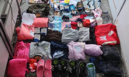 Ladrones desvalijaron tienda de ropa