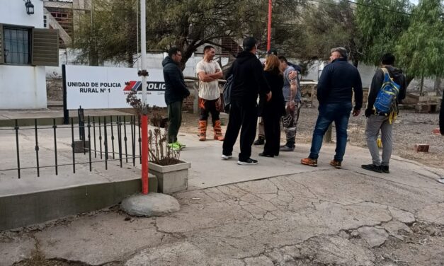 Mirá el momento del rescate de los motociclistas en Vallecito