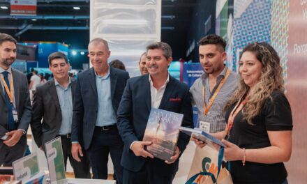 Cultura Cuyo brilló en La Rural: Orrego recorrió el stand regional en la Feria del Libro