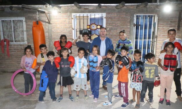 Impulso al deporte social con entrega de materiales en departamentos