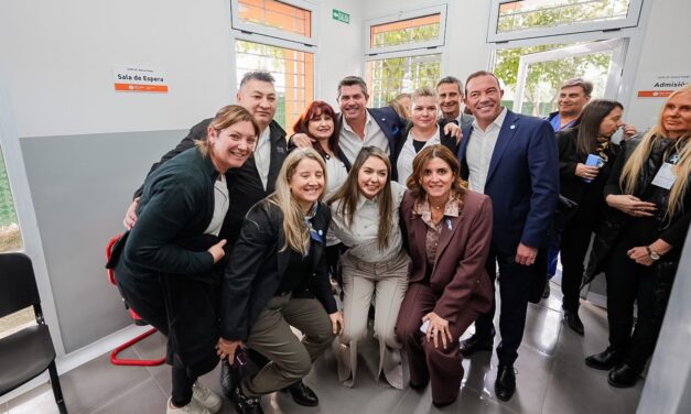 El gobernador Orrego inauguró las obras de remodelación del CAPS Dr. Raúl Alonso Fuego en Pocito