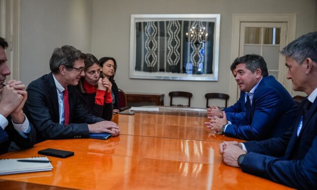 Francia analiza financiar proyectos mineros y energéticos en San Juan