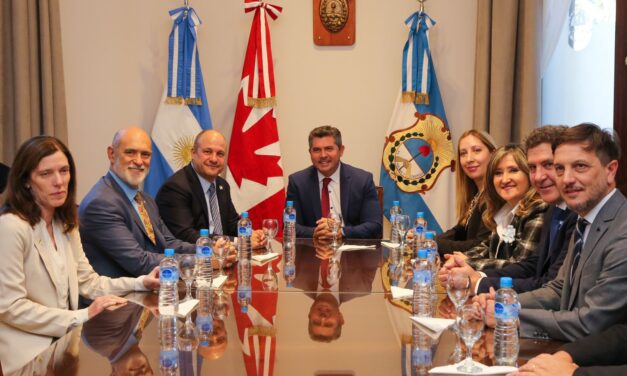 Orrego se reunió con el embajador de Canadá para fortalecer vínculos comerciales y educativos