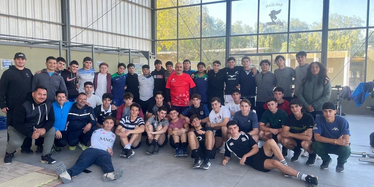 La Unión Sanjuanina de Rugby impulsa la fuerza juvenil con taller de levantamiento olímpico