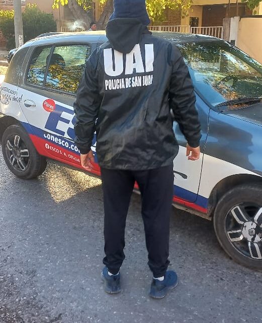 La policía recuperó un Renault Clío robado en Capital y detuvo al sospechoso