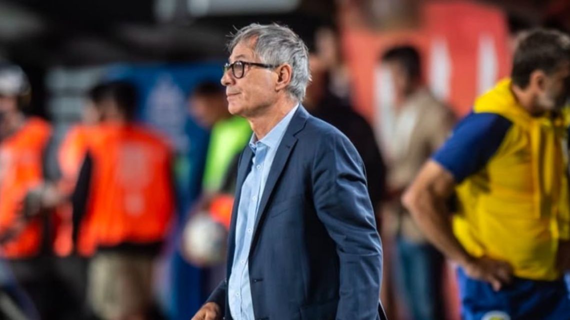 Ariel Holan sobre el triunfo ante Estudiantes LP: «Tenemos el equipo guerrero que queremos»