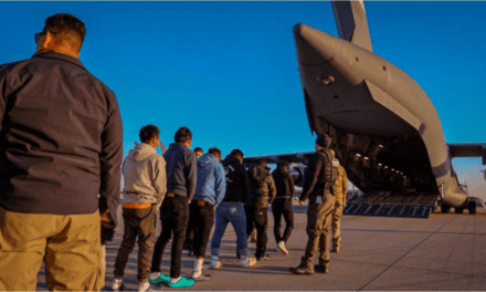 Paga u$s1000 y la asistencia al viajero