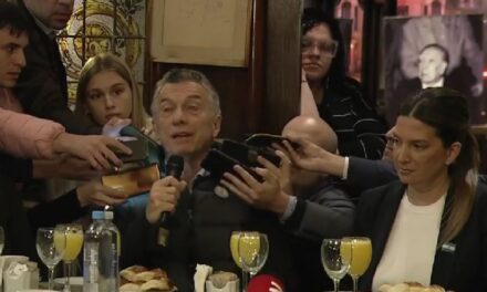 Mauricio Macri denunció un intento de fraude digital y apuntó contra Santiago Caputo