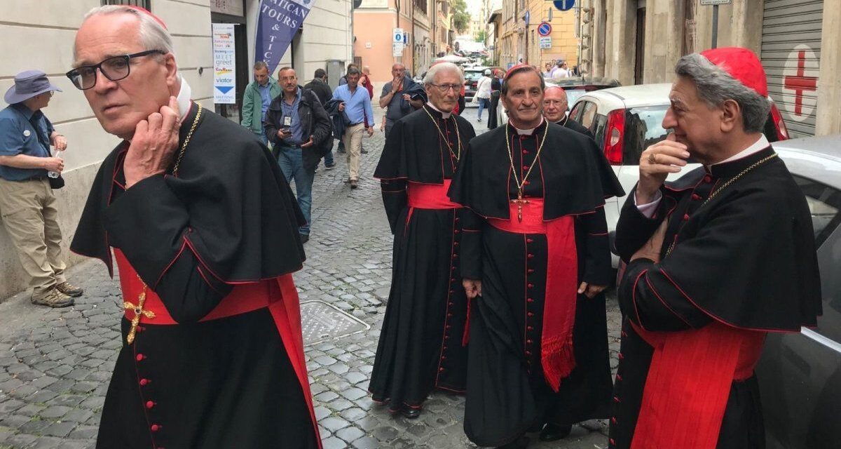 A la espera del Cónclave, los cardenales se preparan con platos exquisitos y lugares de lujo en el Vaticano