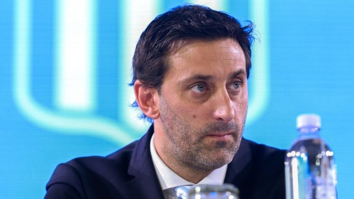 Diego Milito se refirió al pedido de refuerzos de Gustavo Costas en Racing