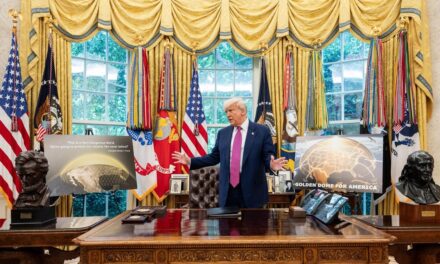 Donald Trump anunció la construcción de una Cúpula dorada, un escudo antimisiles para proteger todo EEUU