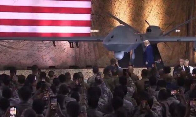 Donald Trump fue ovacionado por soldados estadounidenses en Qatar