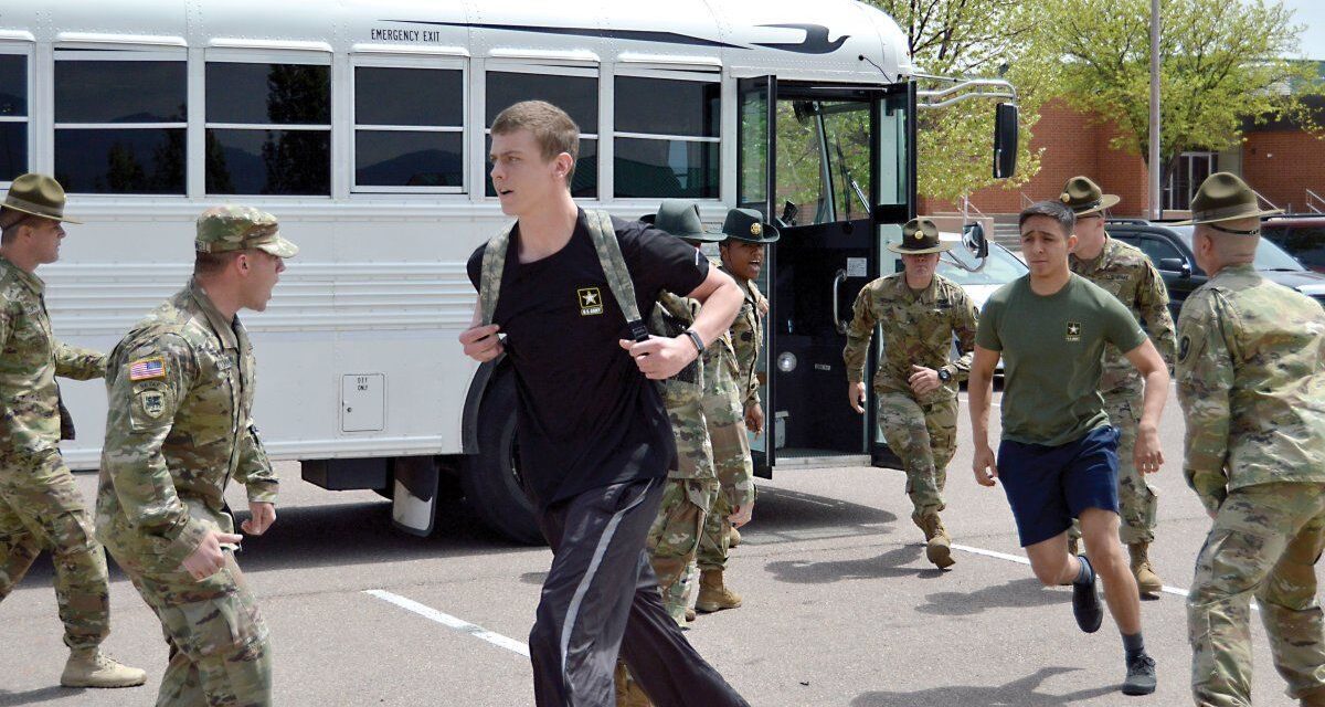 Cómo es el exigente test de aptitud física para ingresar al Ejército de EEUU