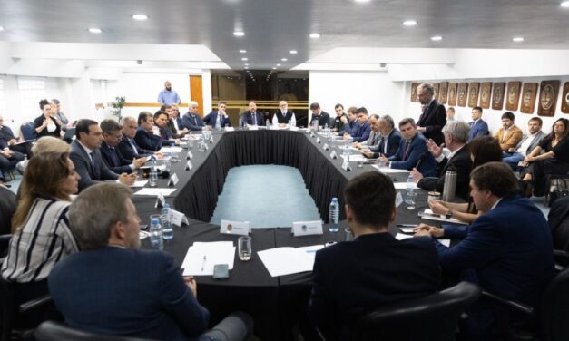 Gobernadores se reunirán en el CFI con la coparticipación federal como tema central
