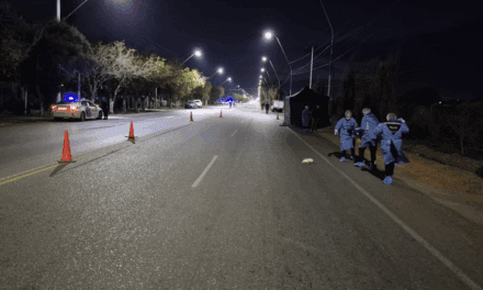 <div class="volanta-custom" style="
                color: #444;
                font-size: 0.8rem;
                font-weight: 600;
                line-height: 1.1;
                margin-bottom: 6px;
                text-transform: uppercase;
                letter-spacing: 0.3px;
                text-align: left;
            ">Accidente de Pocito</div><div class="post-title-custom" style="text-align: left;">Condenado por abuso despidió a su hijo con custodia policial</div>