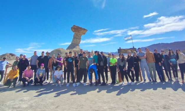 Policías se capacitan en atención al turista en el Parque Ischigualasto