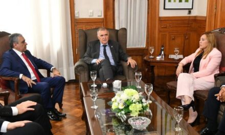 Osvaldo Jaldo sumó a un exsocio de Mauricio Macri al frente que arma el PJ, mientras la UCR reconstruye JxC