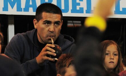 Atención: Riquelme pretende a un DT que también le interesa a otro club