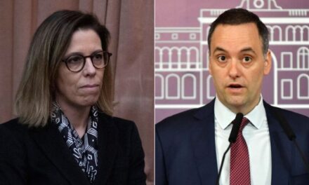 Laura Alonso dijo que Adorni no conoce la Ciudad y lo tildó de muñequito de PlayStation