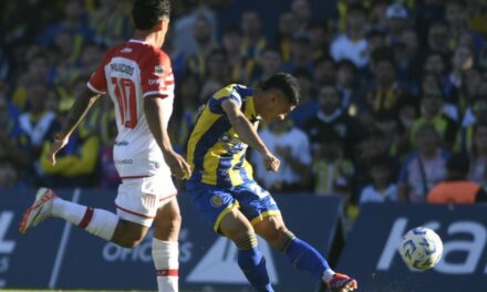 Sobre el final, Rosario Central le ganó 2 a 0 a Estudiantes de La Plata y se clasificó a los cuartos de final