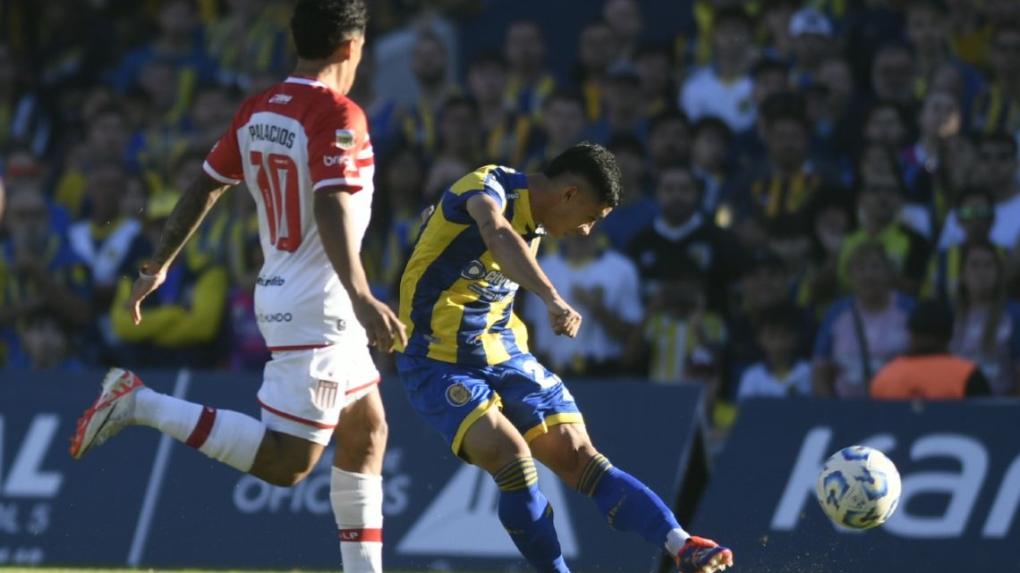 Sobre el final, Rosario Central le ganó 2 a 0 a Estudiantes de La Plata y se clasificó a los cuartos de final