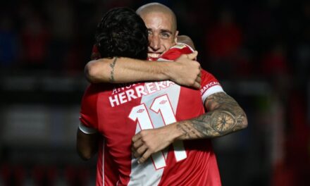 Argentinos Juniors le ganó 3 a 1 a Instituto y alcanzó los cuartos de final del Torneo Apertura 2025