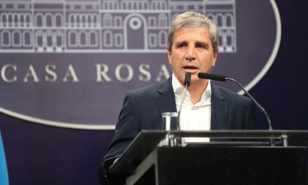 Llamativa ausencia de Luis Caputo en la reunión de Gabinete en medio del descalabro en los mercados