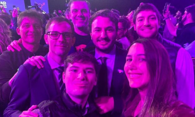 Euforia libertaria en redes sociales tras la victoria de Manuel Adorni
