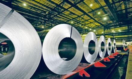 Donald Trump afirmó que subirá los aranceles al acero extranjero del 25% al 50%