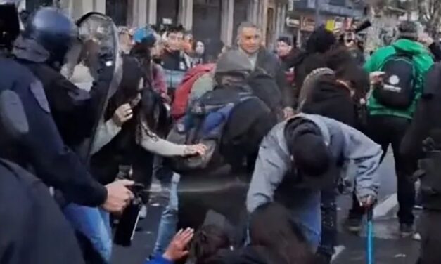 La Justicia procesó al policía que gaseó a una nena de 10 años en una marcha a favor de los jubilados